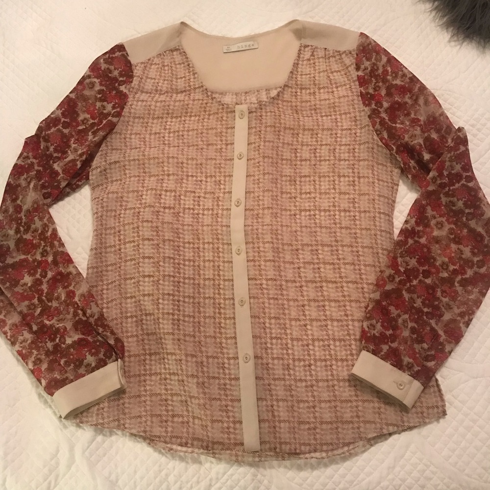 Hinge brand sheer top